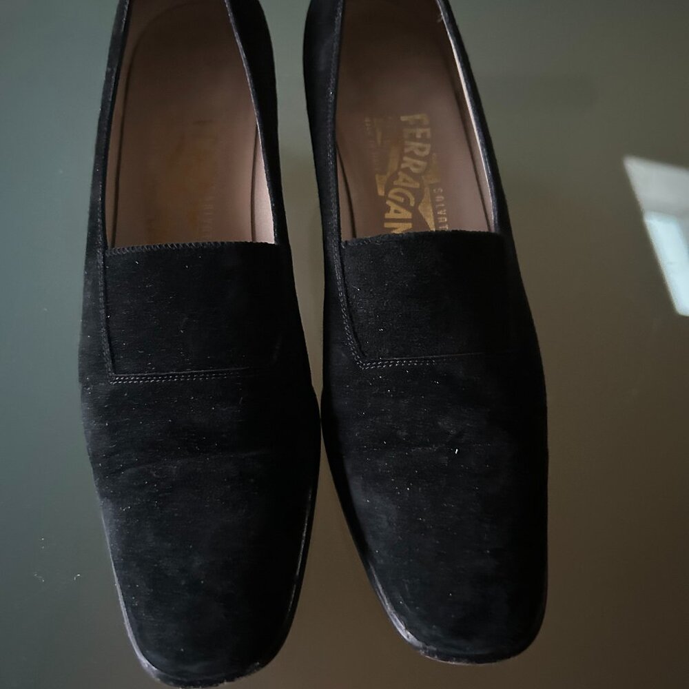 Salvatore Ferragamo Cornice Black Suede Elastic Heel - Size 6AAAA (Narrow)